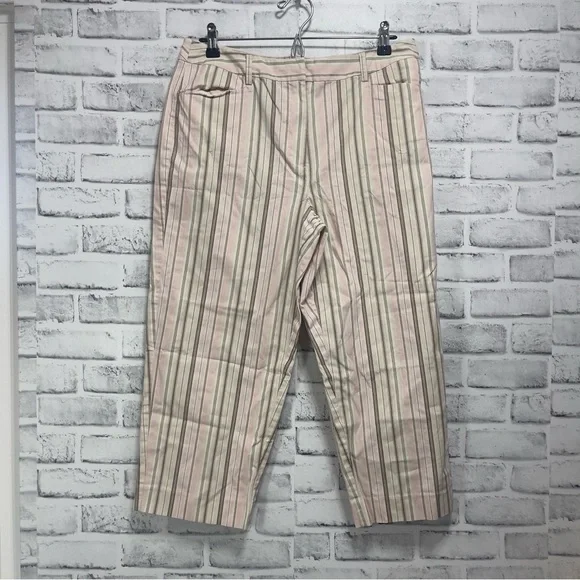Liz Claiborne Audra Petite Belted Stripped Crop Pants 4P - Picture 7 of 13
